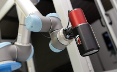 UR cobot with IVS vision