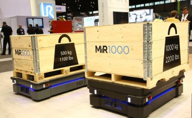 MiR500 and MiR1000 AMRs demonstrating high payload capacity