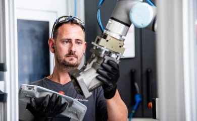 UR16 Robot in use