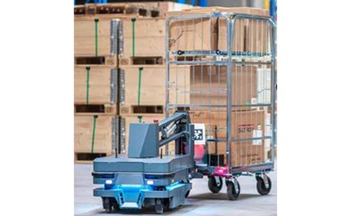 MiR250 AMRs autonomously transports carts, pallets around the factory or warehouse floor
